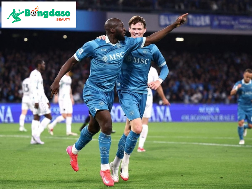 Bộ đôi Lukaku, McTominay vẫn đang thể hiện phong độ ổn định trong màu áo Napoli (Ảnh: The Straits Times) Bộ đôi Lukaku, McTominay vẫn đang thể hiện phong độ ổn định trong màu áo Napoli (Ảnh: The Straits Times)